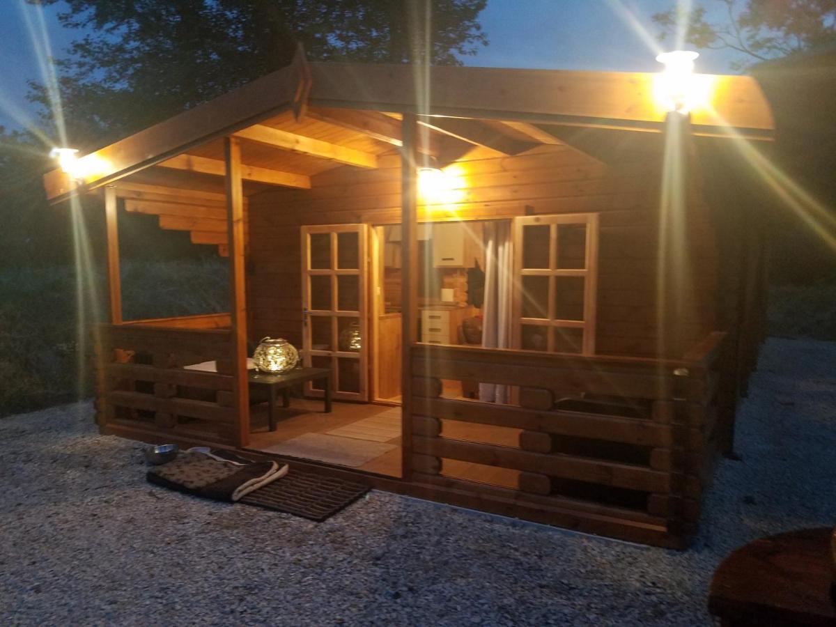 West Pool Cabin Lincoln Eksteriør bilde